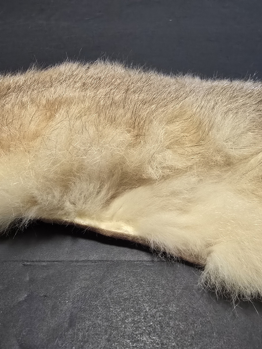 Vintage Fur Shawl Wrap Womens One Size Beige Handmade Quilted Satin Underside - Picture 14 of 16